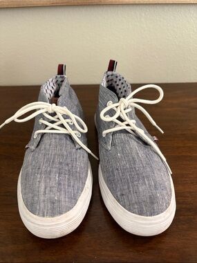 Ben Sherman Gray Chambray Chukka Boots with White Laces